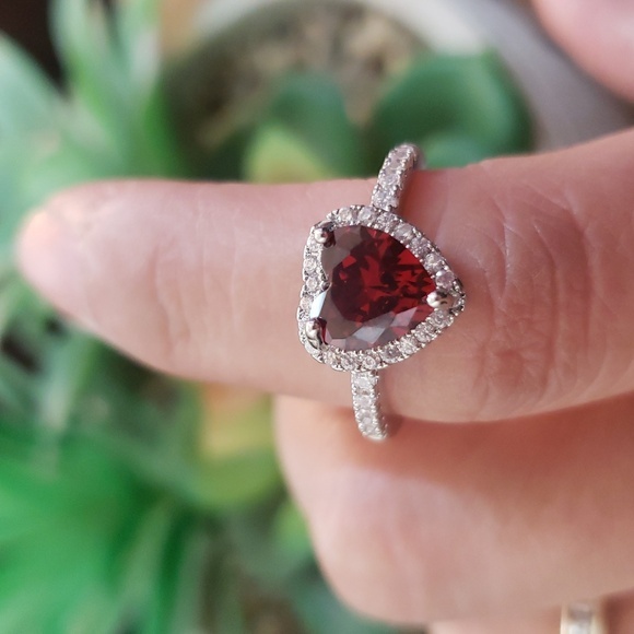 Beautiful Heart Cubic Zirconia Ring - Picture 3 of 3